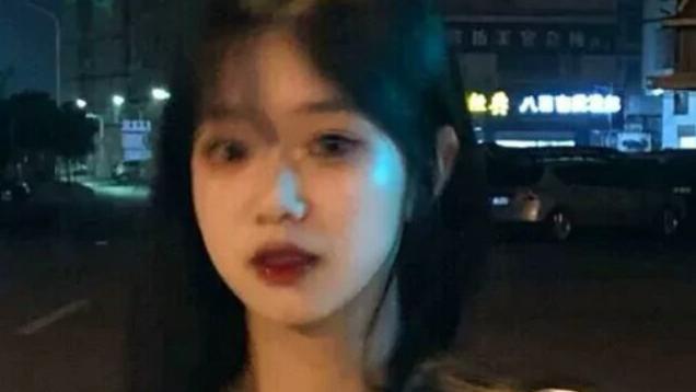 主要是段队长，长得帅，其次是我有钱，在其次本小姐人美心善。