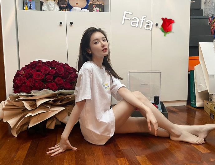 郭艾伦连线美娜，谈腿伤。郭艾伦在掘金赢下湖人队常规赛的首战之后，他觉得掘金赢在比