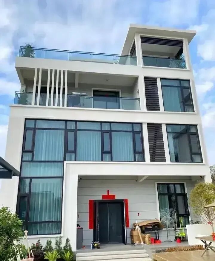 真想跟老公拼命了，我们把所有积蓄都投入在老家建了这栋房子，但它常年空置，每次回家