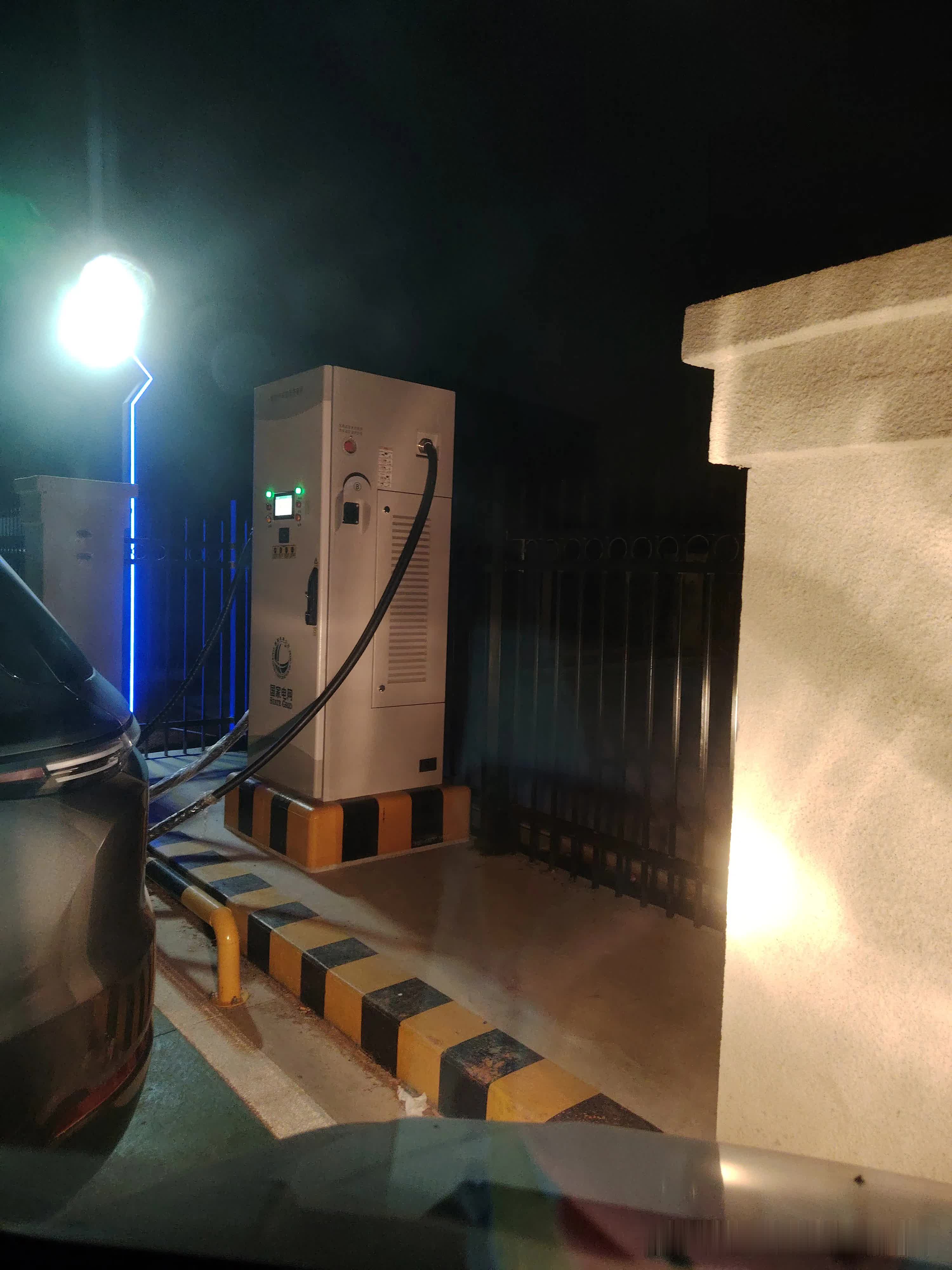 当电车的电价升至每度1.80元时，实际上电车所具备的最大优势已经消失殆尽。此时每