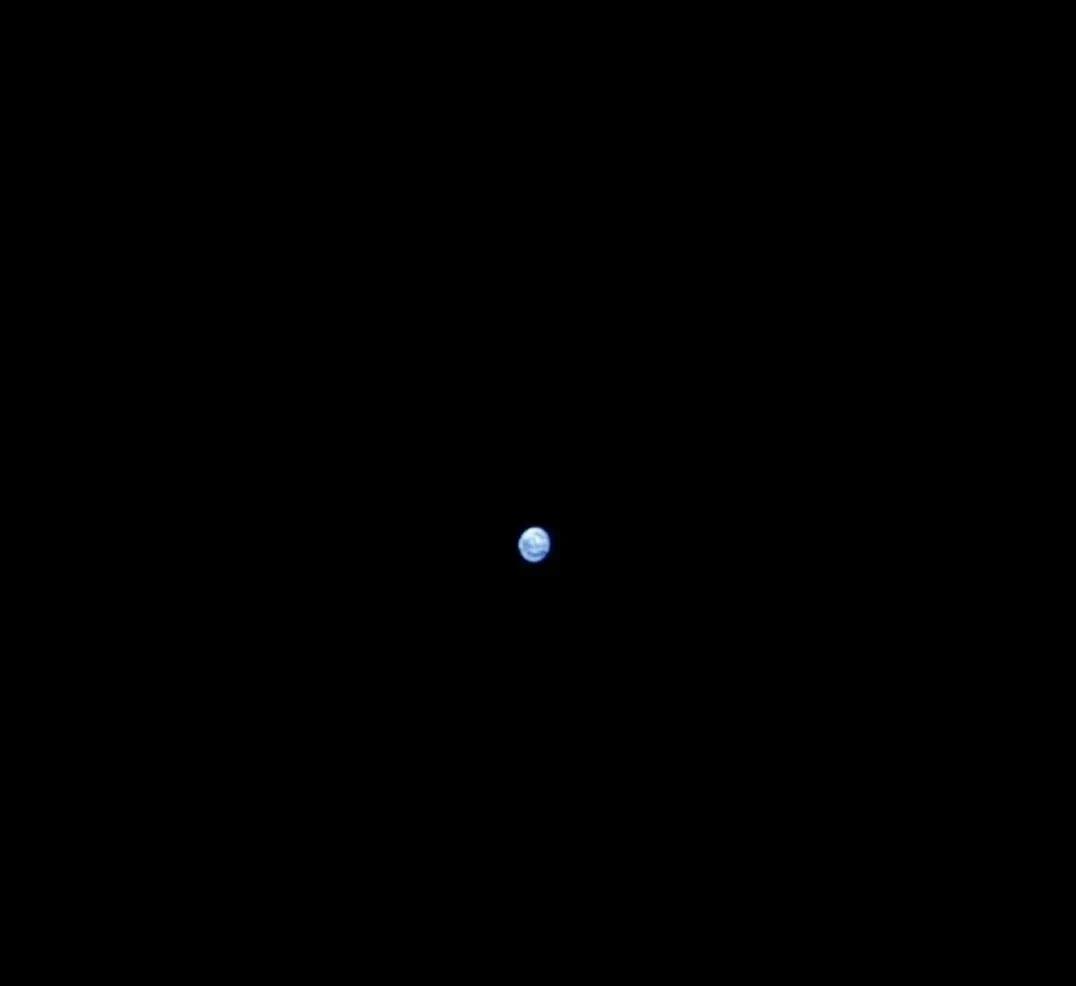 “宇宙存在了大约138亿年，地球大概也有45亿年了。在接下来的50亿年间，太阳会