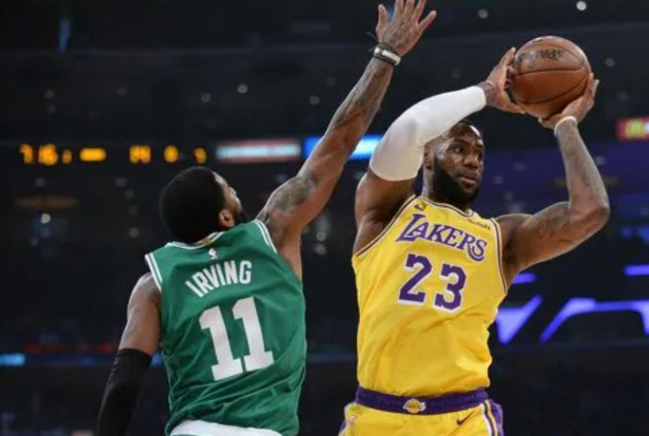 湖人拉塞尔交易布罗格登不失为一项选择。
刚看了一下22-23赛季布罗格登在绿军集