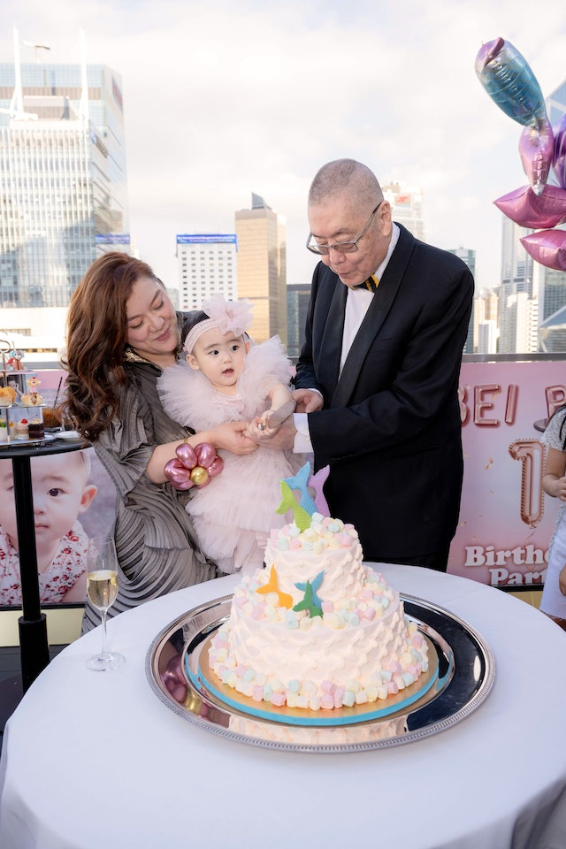84岁国宝级钢琴家刘诗昆有心有力再做爸爸，太太孙颖宣布平安产子！
现年84岁的国