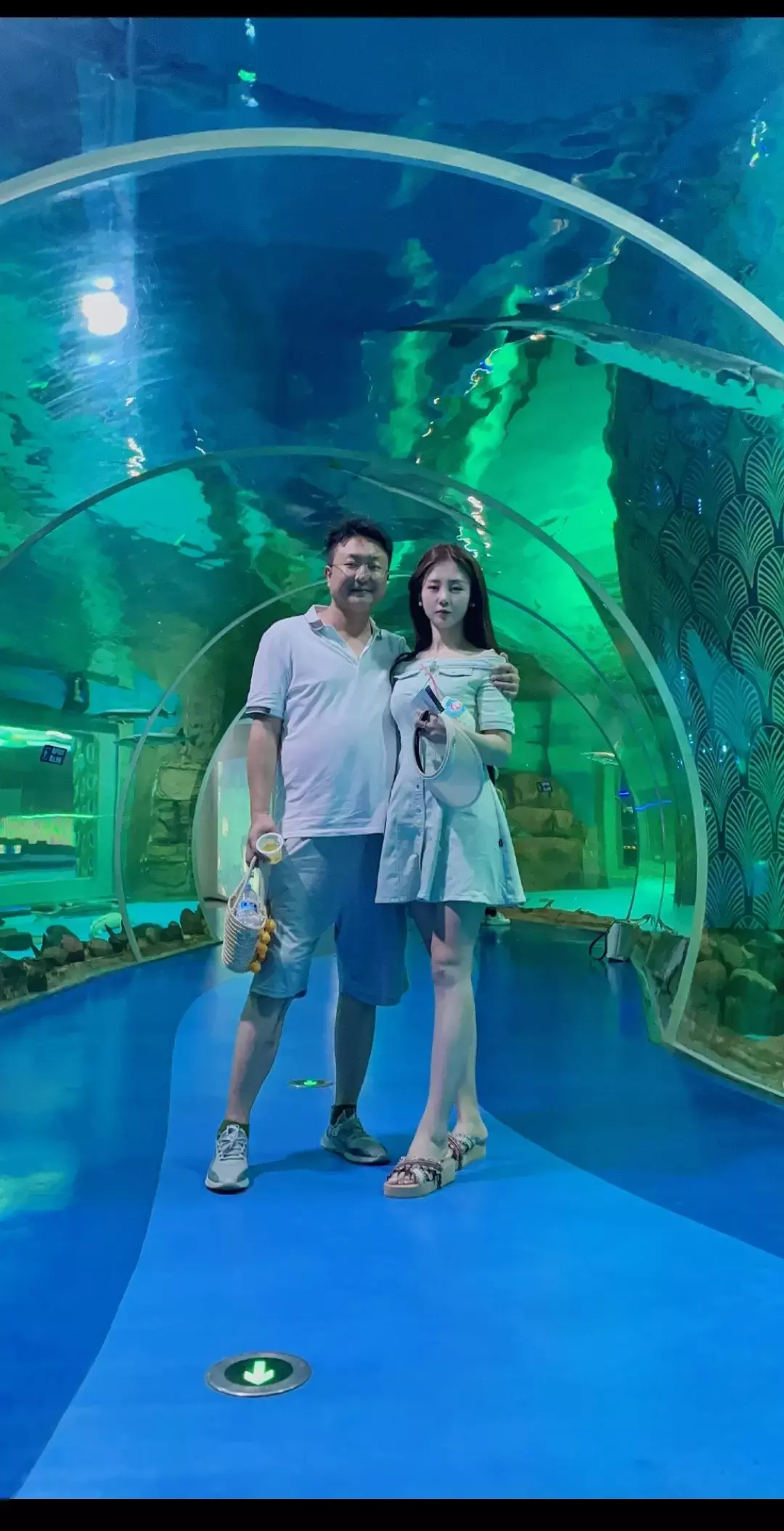 能看出老公比我大15岁吗？