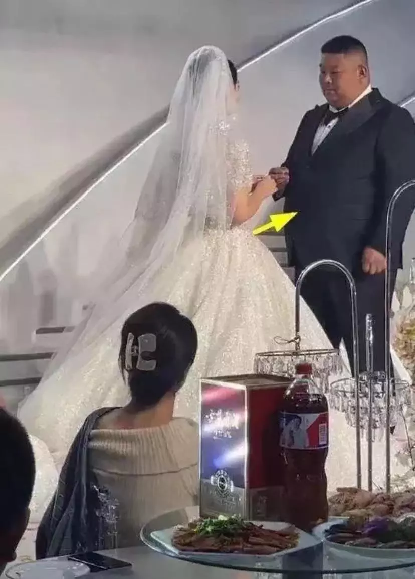 抽了两包烟也没想明白，我比他差哪了？