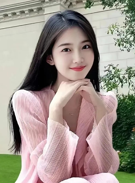 女儿晚上问我，她想和男朋友同居，问问我和她爸可同意，她爸表示同意，女儿很高兴。我