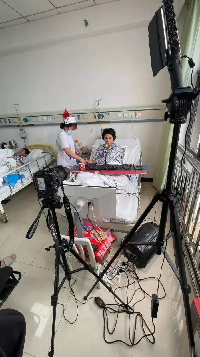 医院病房的一幕，惊呆了 ​​​