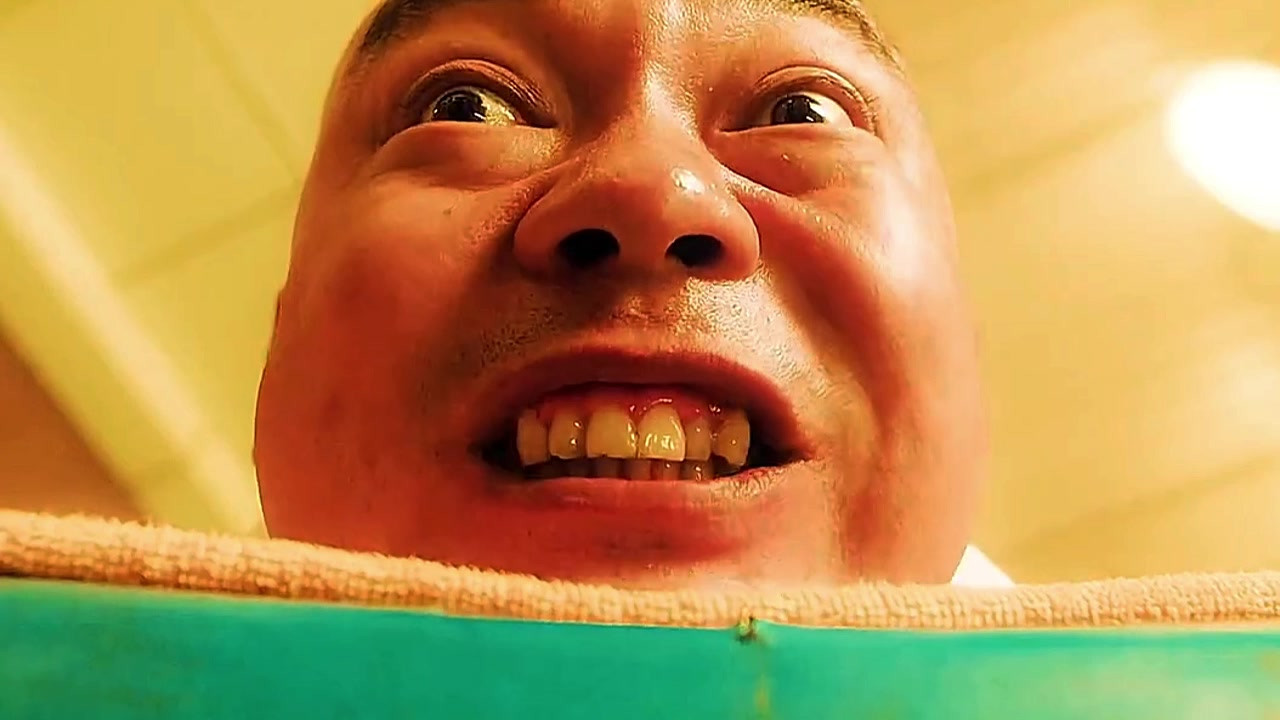 小伙挑战东北帝王套，不是一般人真不能办这个套餐，容易咽气.#全员压迫感