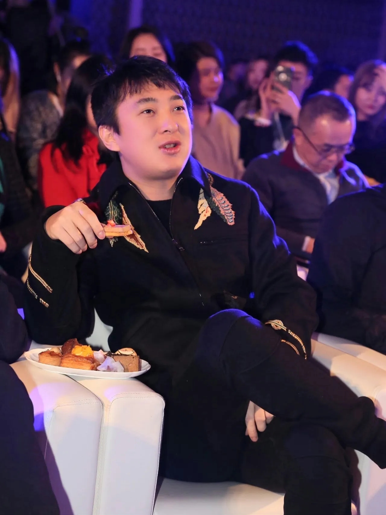 说实话，王思聪人家措施做的真好[笑哭]

作为混迹在上流社会的超级富二代，这么多