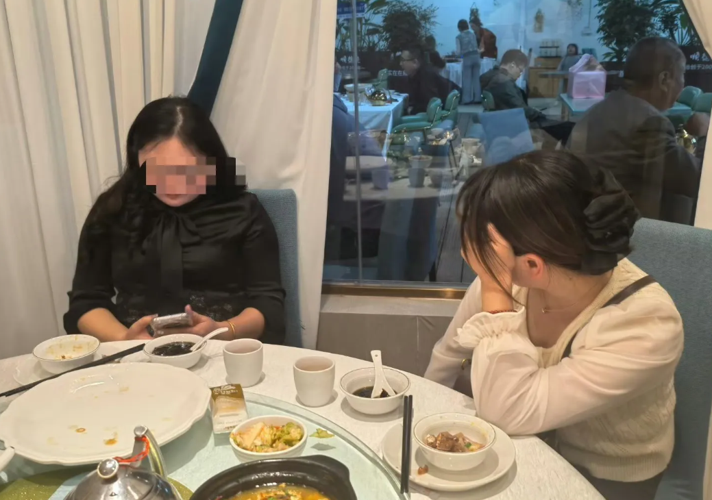 上官正义又捅破了一个天大的黑幕！真的担心他的人身安全。

上官正义卧底调查发现，
