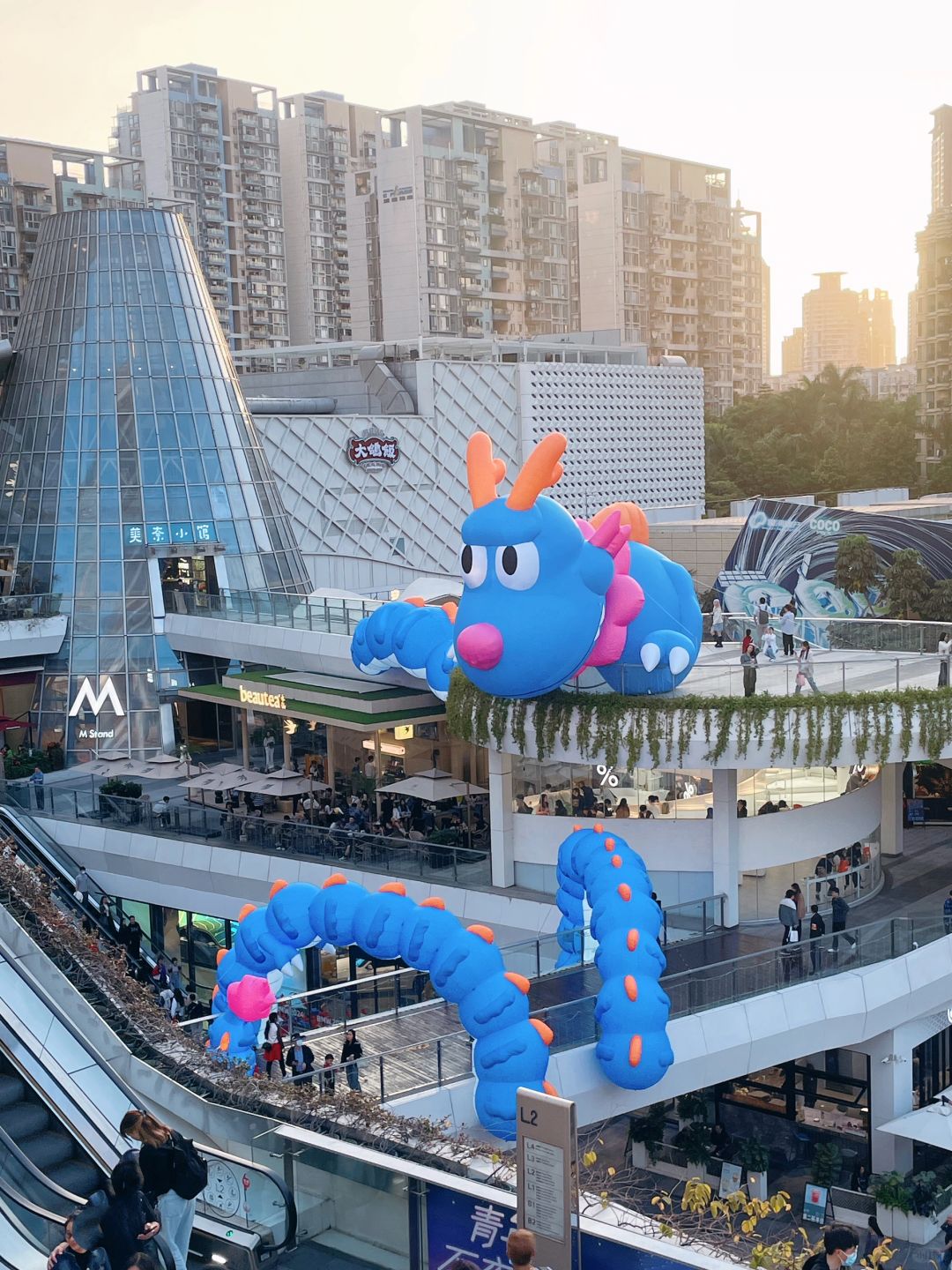 深圳福田｜星河coco park 这条龙🐲还怪萌嘞！
这波年味拿捏了！
不愧是