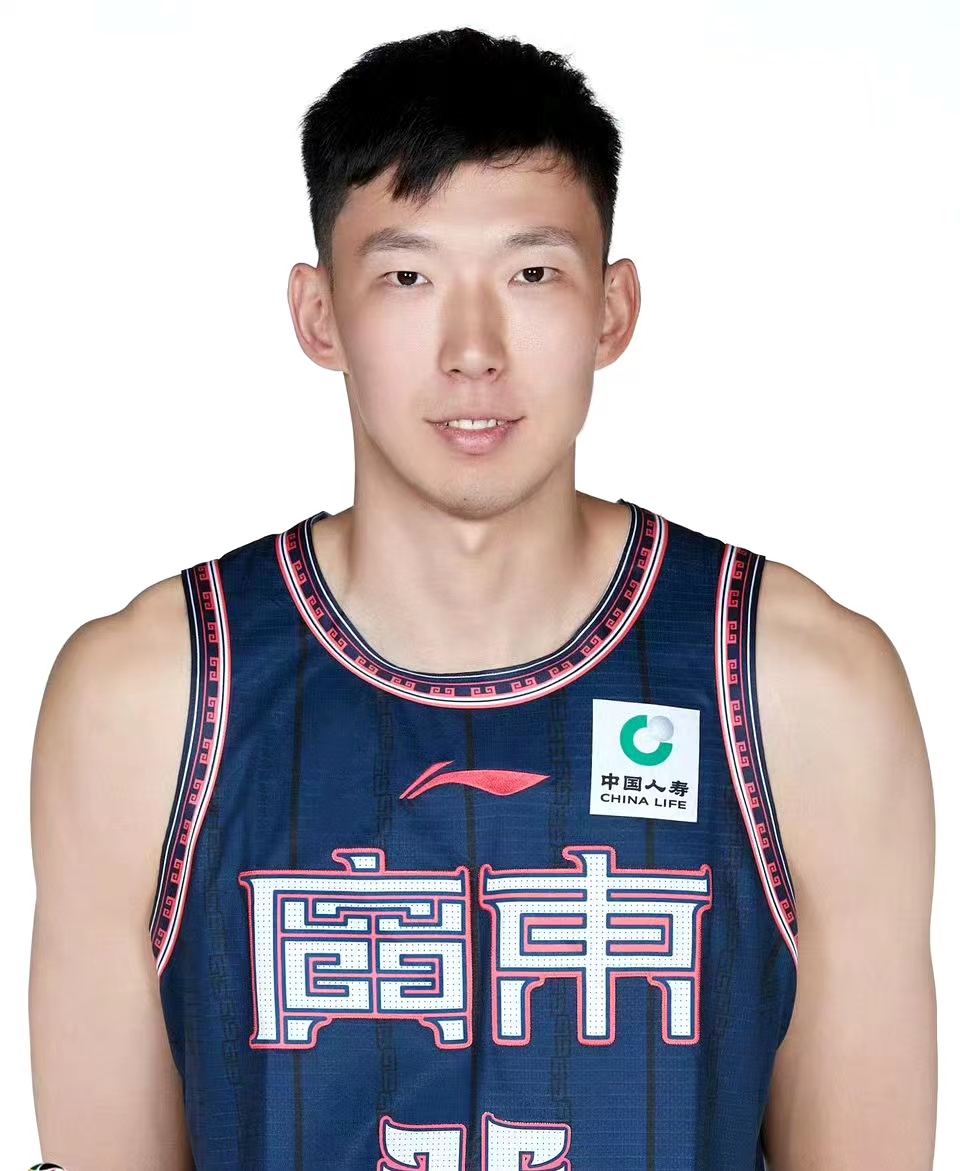 篮球内线球员遭遇腰伤的风险比较大，CBA已经好几位因腰伤缺战；
1、周琦：在世界
