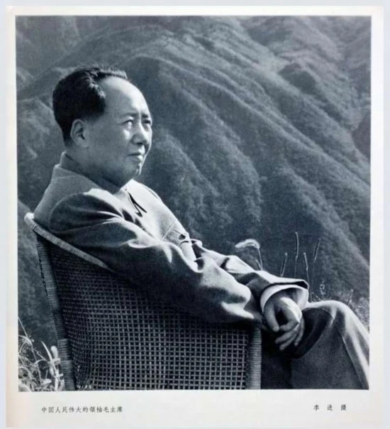 你在的时候
官不贪，以清廉为荣
师不惰，以教育为荣
民不凶，以团结为荣
那时虽然