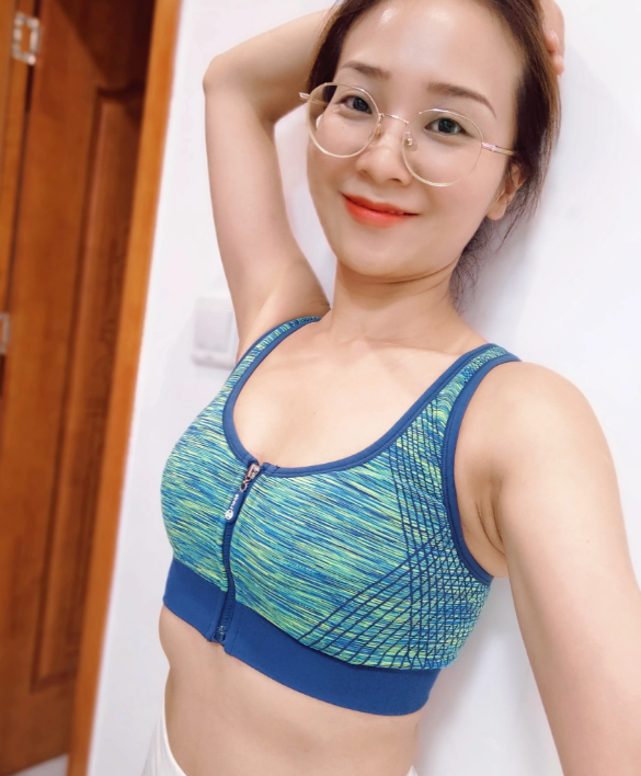 “让自己的能量场干净起来，
就不要随意与他人产生纠缠。
尊重他人的命运，
理解他