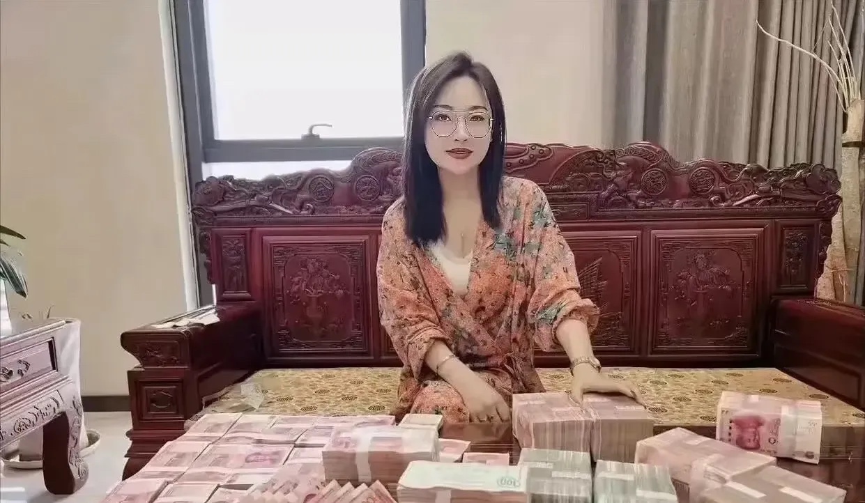 如果给你个选择，你是选择富婆还是选择美女呢？

