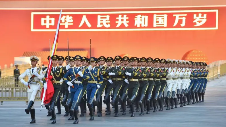 看目前的情况，人民越来越大胆地发声，有些人甚至开始持反对态度，对国家提出质疑和批