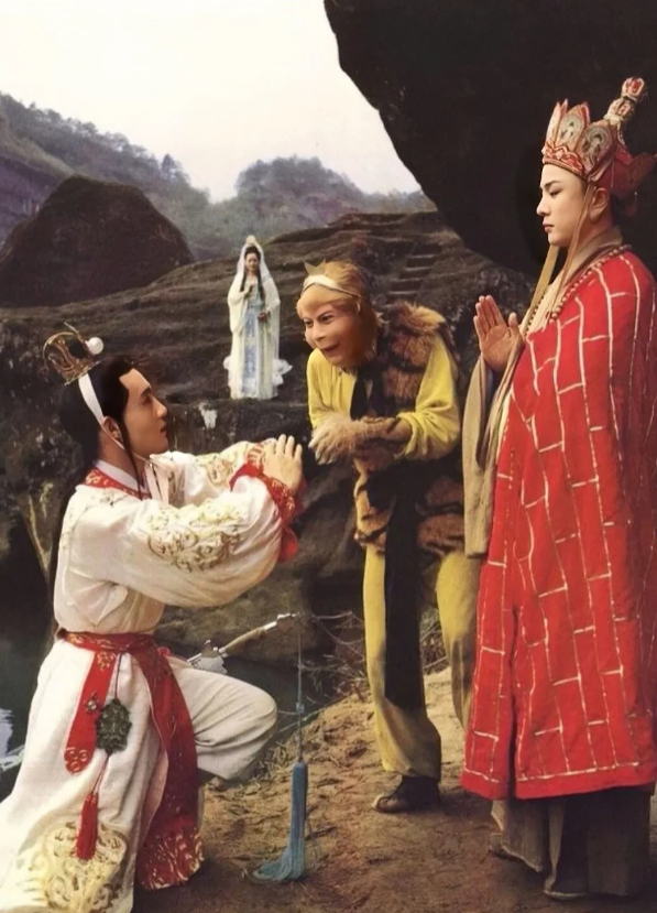 一代名导杨洁，拍摄火烧观音寺，罕见大发雷霆，大庭广众和制片人大吵一架，两人的分歧