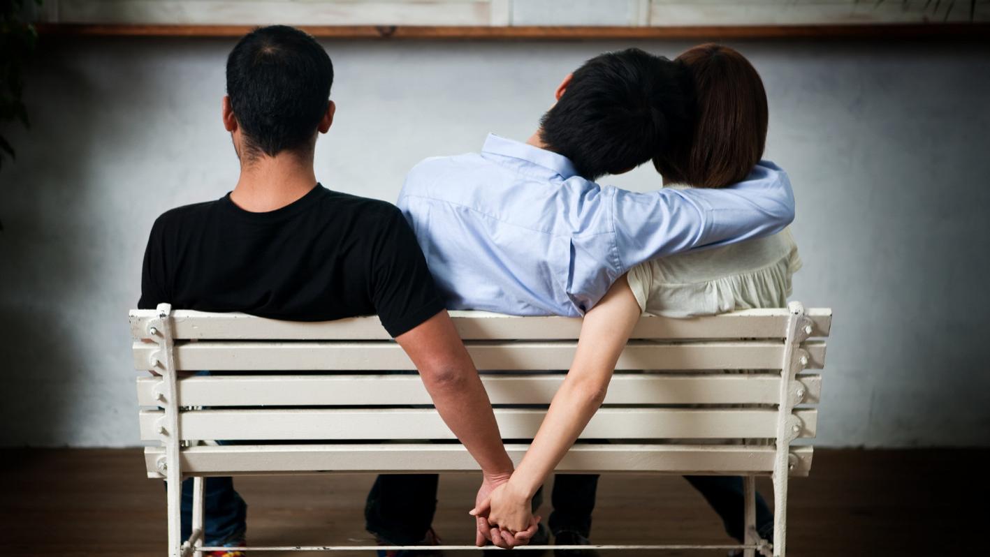 准婆婆非说我是丧门星，逼迫男友退婚另娶我姐后，他们一家真正“丧门”了！