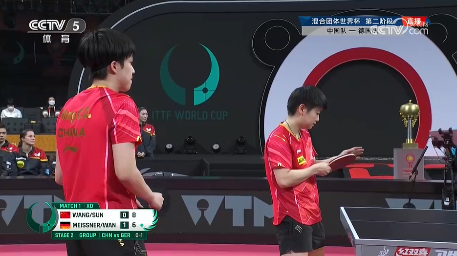 王楚钦/孙颖莎虽然先丢一局，但后面两局却越打越轻松，尤其是最后一局，只让对手拿到