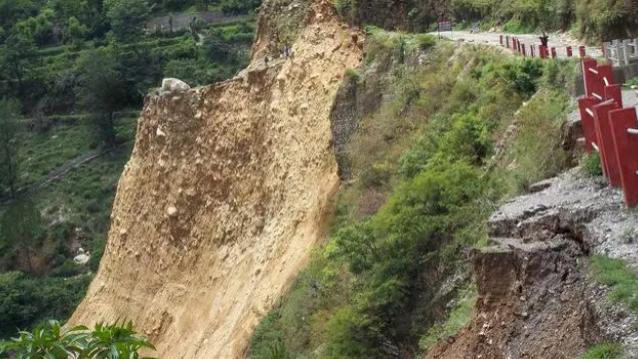 紧急！！！四川乐山金口河发生高位山体塌方，已致14人遇难5人失联！