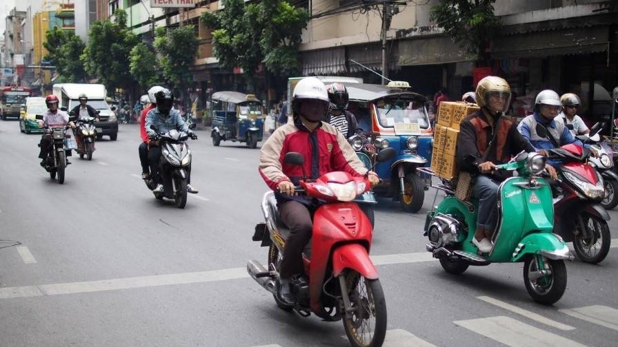 中国禁摩的意义何在？全国超200个城市不能开，却准许生产准许卖