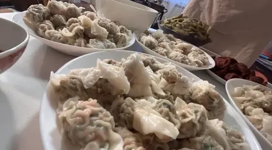 老公出差一个多礼拜了，竟然有一丢丢想他了。

       昨晚实在憋不住了，主