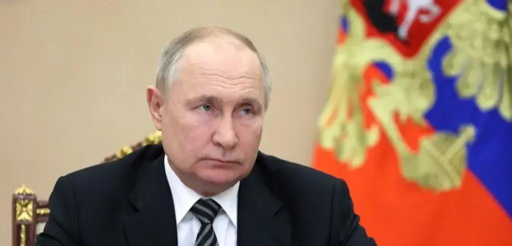 普京竟然这样别美国，掐住了美国的死穴……
          普京11月2日在俄