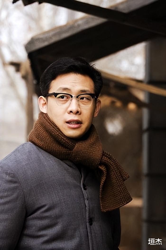 演员张译: 照顾前女友十年, 娶二婚主持人, 结婚17年甘愿做丁克