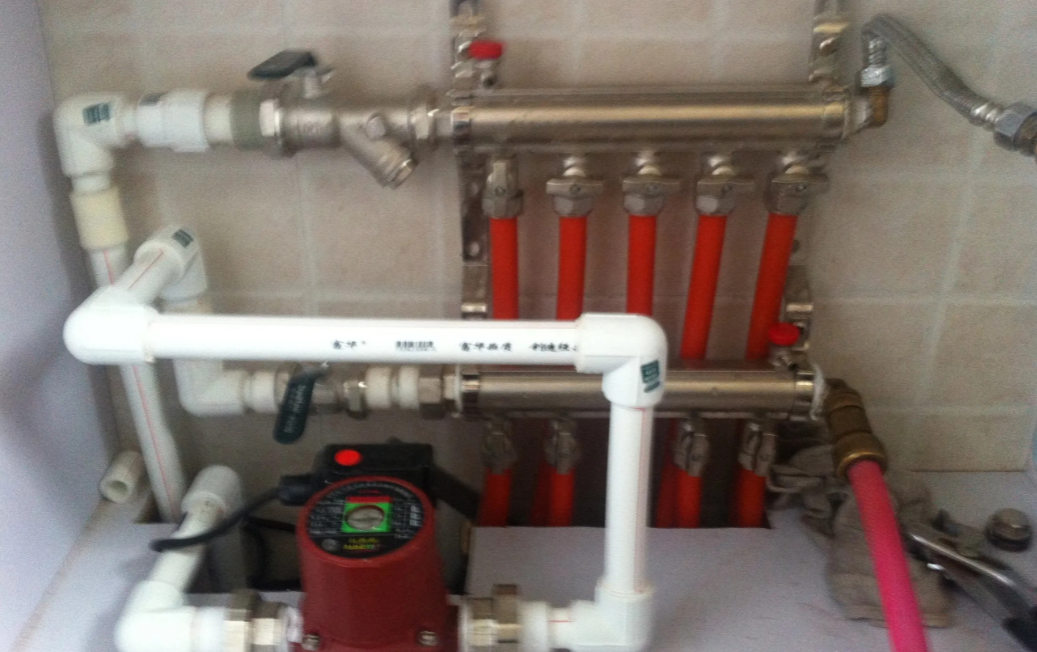 供暖开始了，家里却只有15℃，我发现邻居家的流量异常的大，后来才得知，居然是邻居