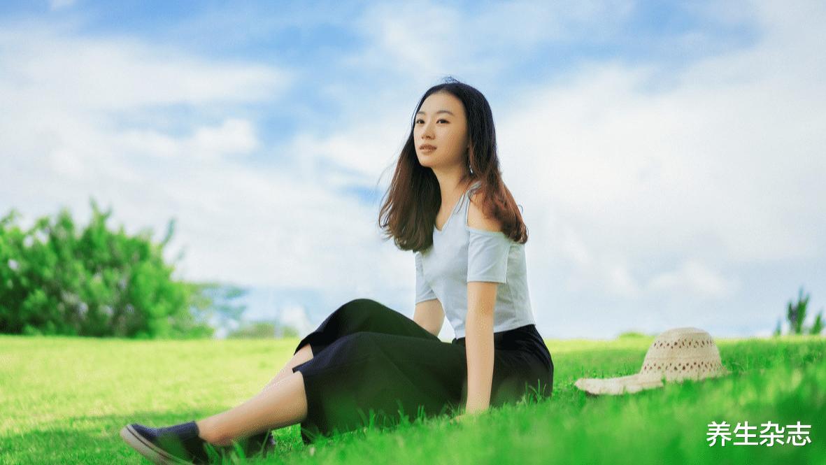 我是寒性体质，怎么调理？很简单，把它贴在肚脐里，专门驱寒祛湿