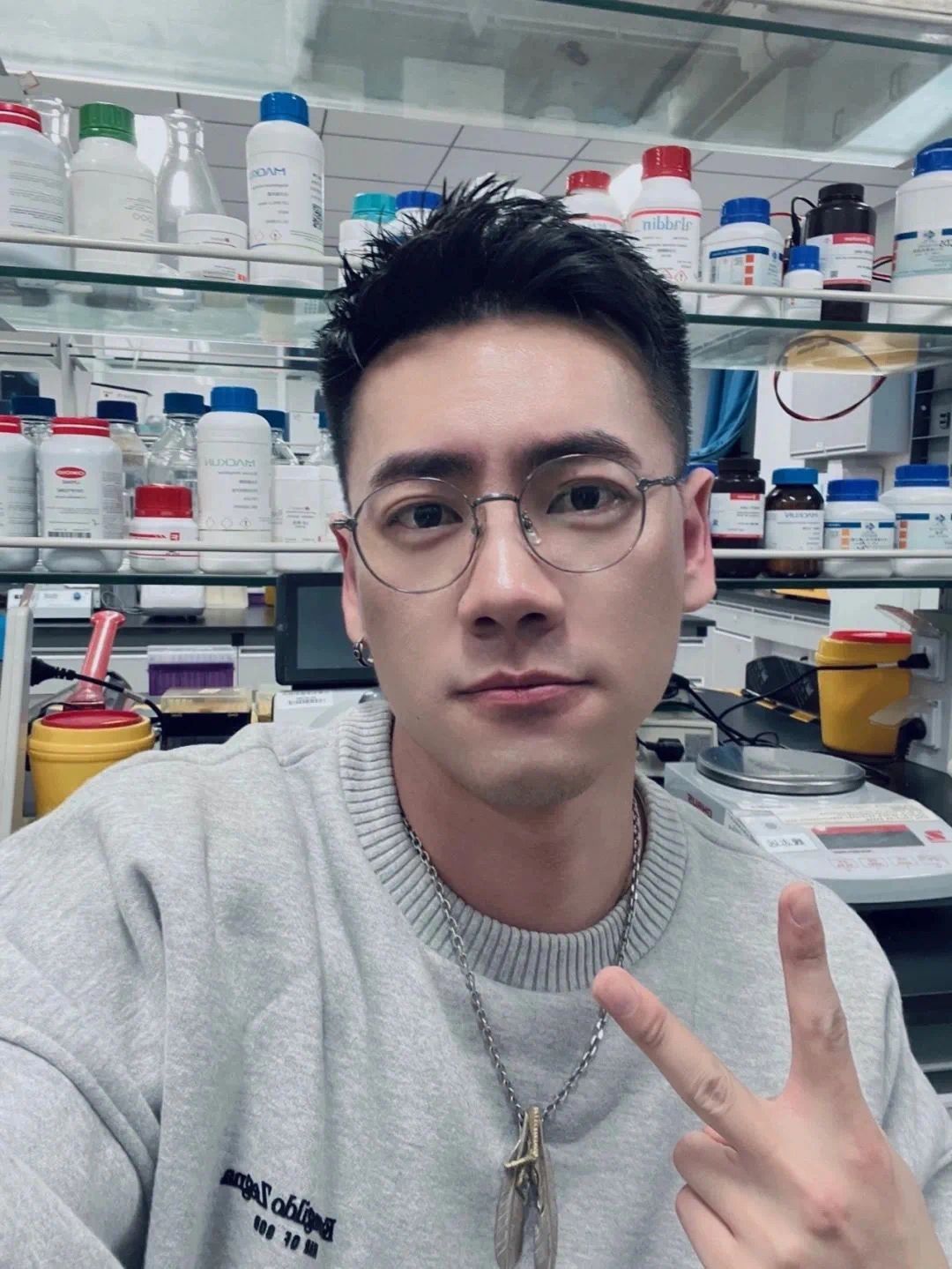 成熟不止靠穿搭，发型决定成败。