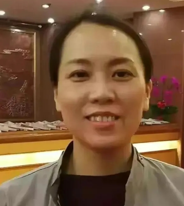 大法官陈海仪连打工人骑个电瓶车都要关心人家安全，那陈海仪应该是个有大爱心的人，为