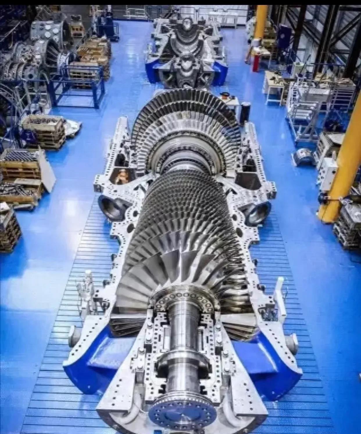 有没有感觉突然之间朝鲜的军事发展有一种让人眩晕的感觉？不但发展了核武器，优化了运