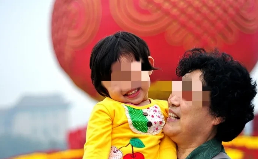 上海，一女子离异，带着女儿生活。女子将离婚后所得的房子、汽车、股票和存款合计80