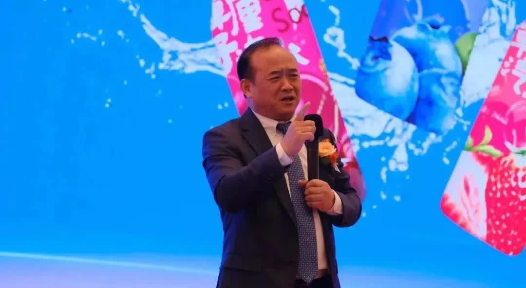 【校庆邀请遗漏兰世立，引发热议】为庆祝武大130周年校庆，著名企业家纷纷受邀参加