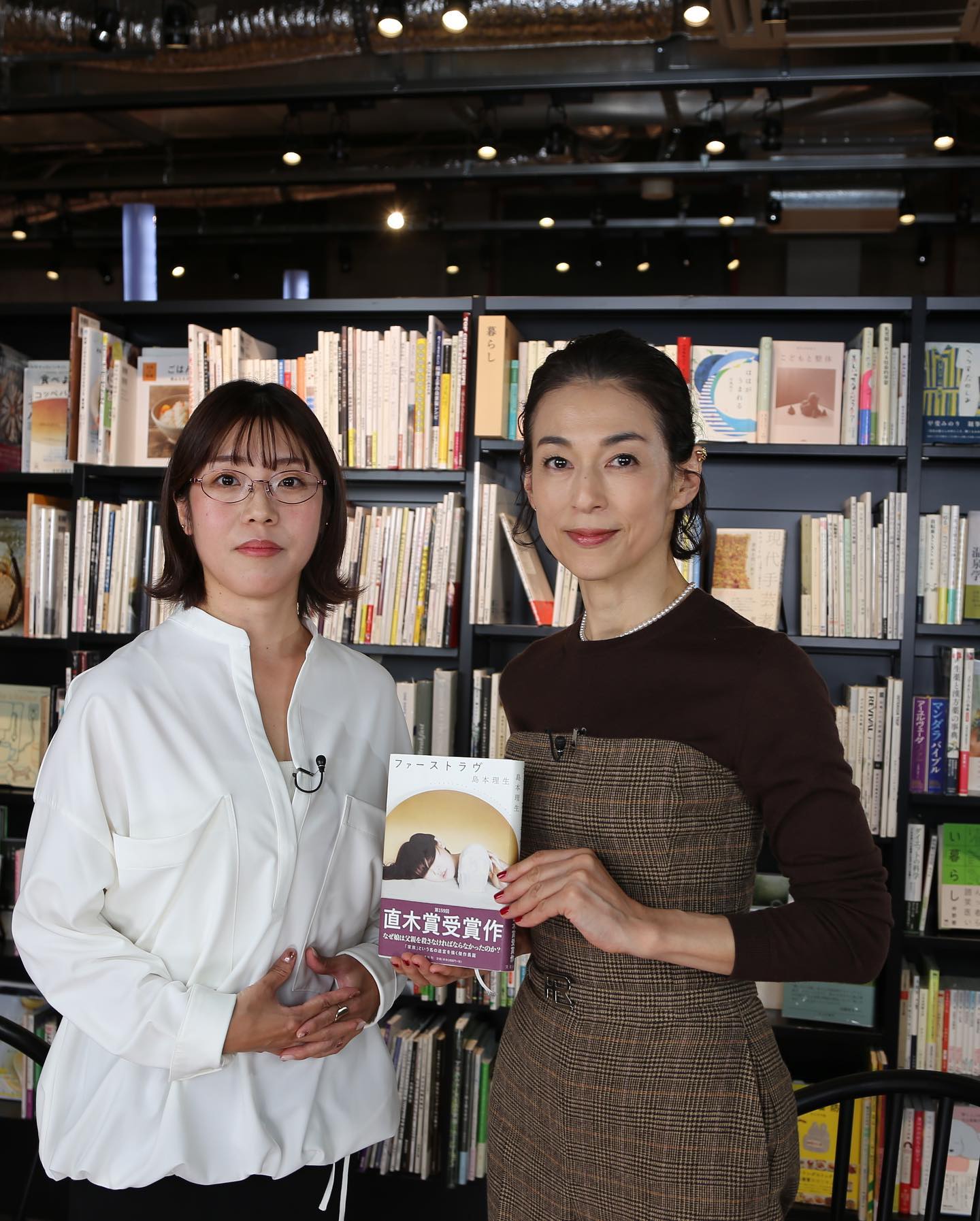 她当年是日本顶级美女，曾经拍过一部很出名电视剧，就连在中国都非常火，年纪大一点的