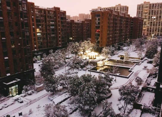 壮美雪景似画如歌令人沉醉，看壮观的雪景非东北莫属。
