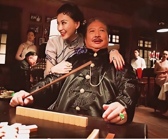 当年，杜月笙被几个彪形大汉绑架，领头大汉张口就是40万大洋，杜月笙淡淡道：“40