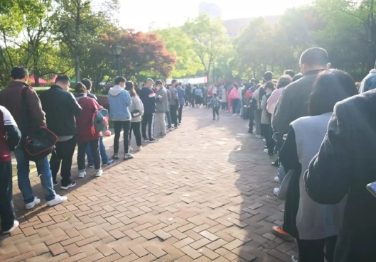 曾经令人谈虎色变的新冠病毒过去将近一年了，现在提起这个名词都仿佛有些陌生感了，但