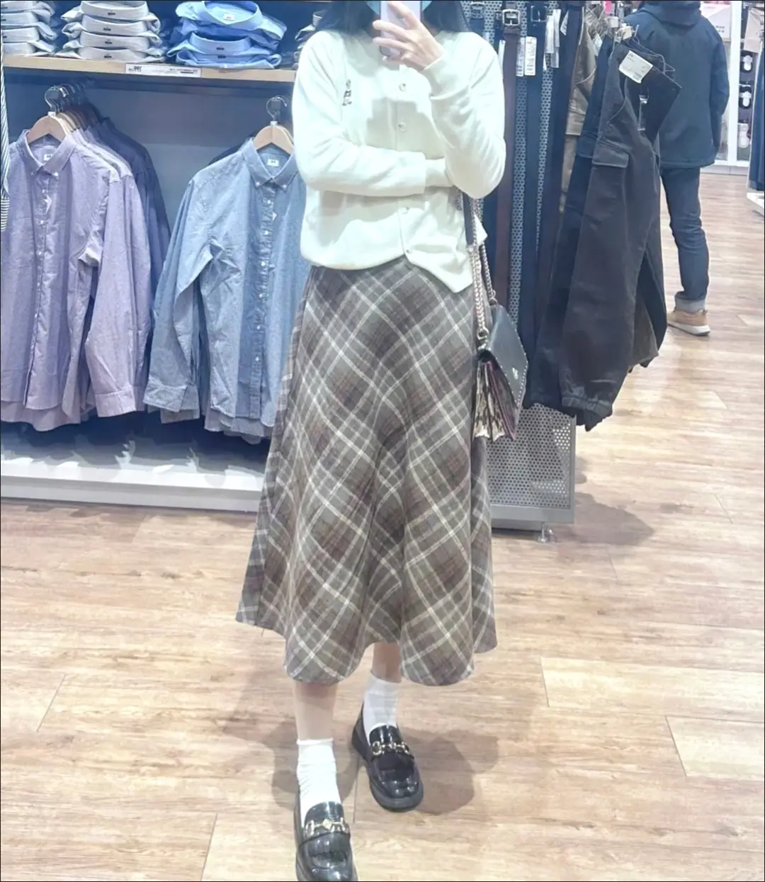 如今离婚就是离婚，还整出个“短婚”的说法。这不仅显得自己心智不成熟，也是对婚姻的
