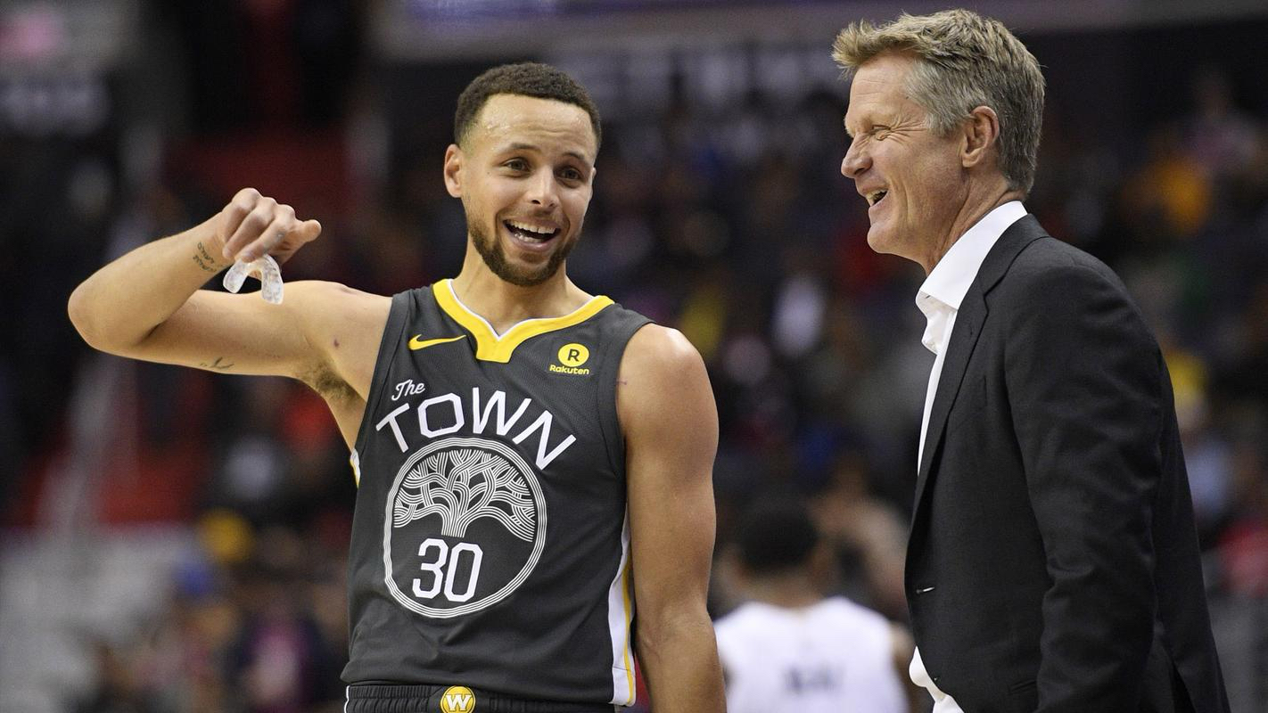 比起阵容大换血，科尔下课才更让勇士球迷感到兴奋。
根据NBA记者Shams的报道