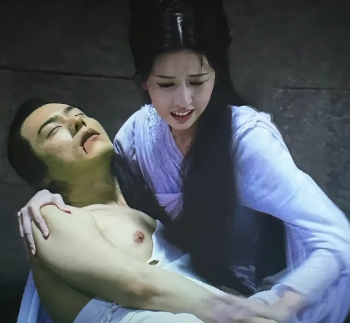 网友给电影版的白子画P上了内衣…[允悲]顺眼多了！！