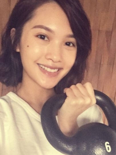 #你接受杨丞琳的道歉吗# 大家快去看看当事人的评论区！！！我惊掉了下巴，前几条全