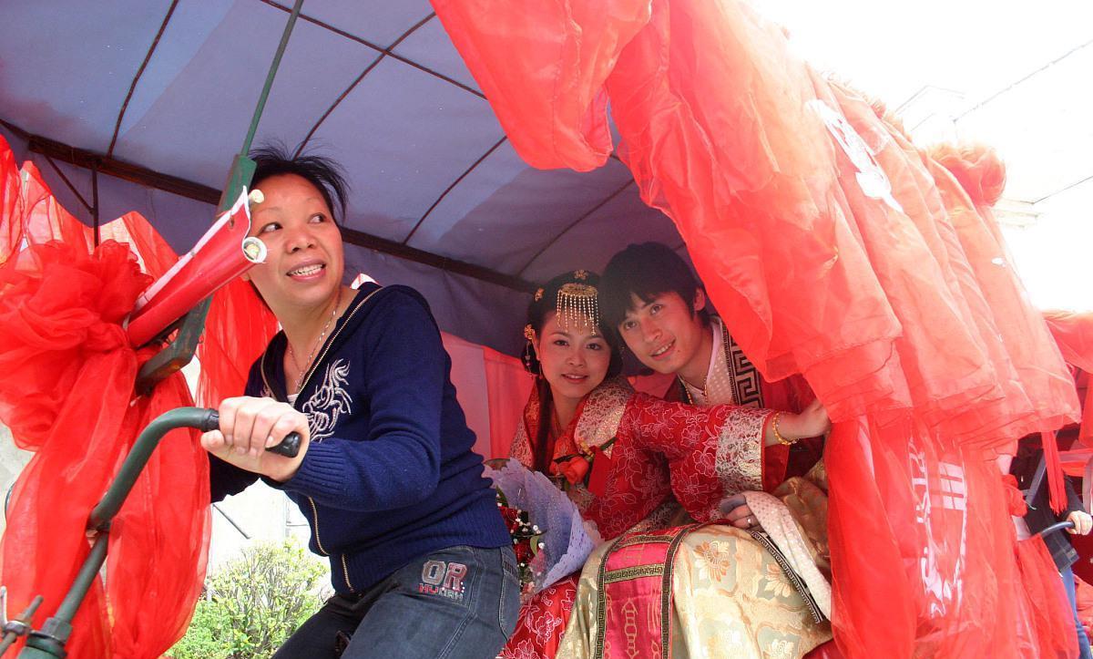 娶新娘全靠抢, 吉尔吉斯斯坦抢婚习俗多奇葩? 这种习俗因何形成?