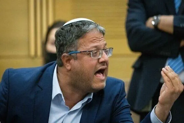 以色列国家安全部长本·古尔也是一个极端强硬分子，他不但要消灭哈马斯领导人和哈马斯
