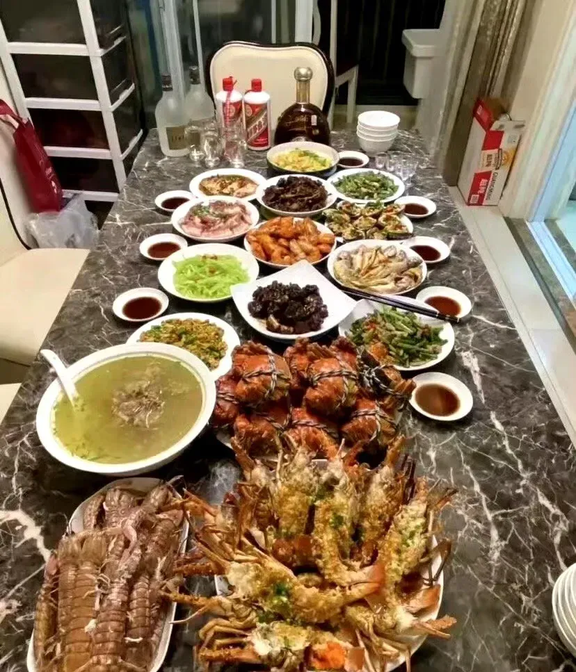 如果两家同时请你吃饭，你会选择哪一家？