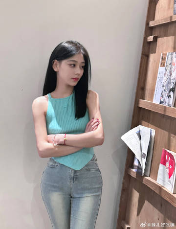 不爱我了吗呜呜呜 ​