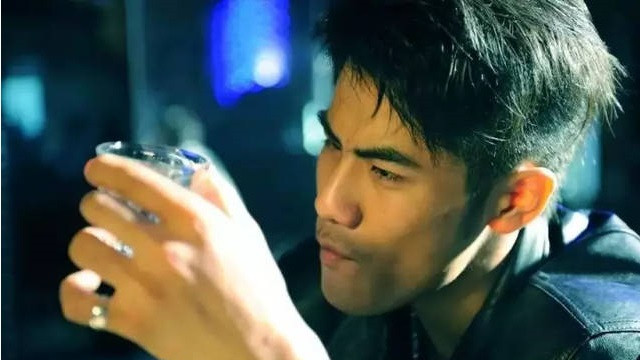 喜欢喝酒的男人，喝酒的同时，这几种食物最好别一起吃