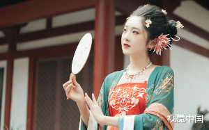 被逼嫁给废物皇子后，我反杀了当上门女婿的父亲