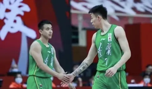 不堪一击的北京队更需要郭艾伦

      联赛第一的北京队大战排名第二的辽宁队